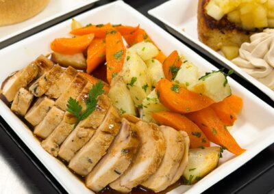 Plat Plateaux-repas Sympathic pour les entreprises octobre 2026 fait maison par le traiteur Lebot.